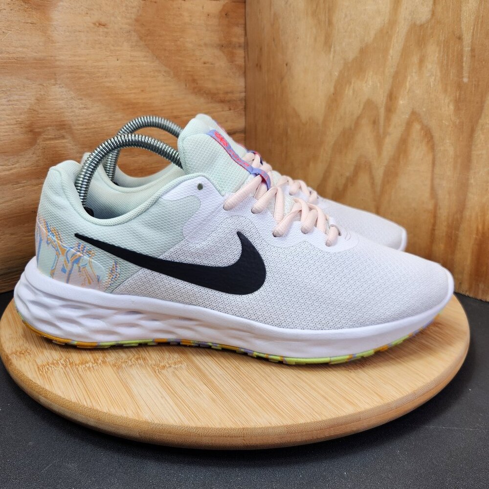 Nike Revolution 6 Womens White Running Shoes Sneakers Sneakers Size 9.5